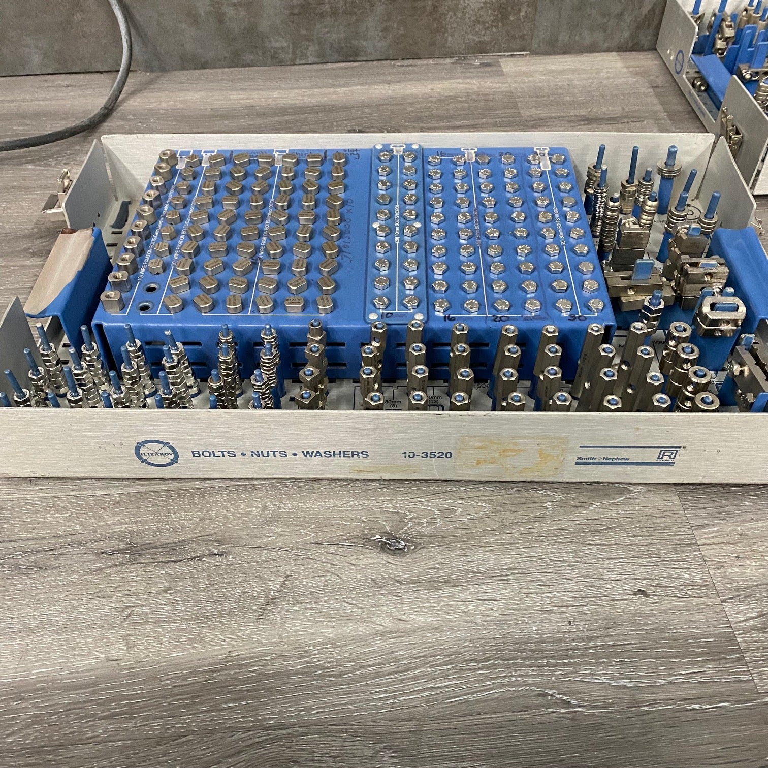 Smith & Nephew ILIZAROV External Fixator System - Smith & Nephew -Angelus Medical