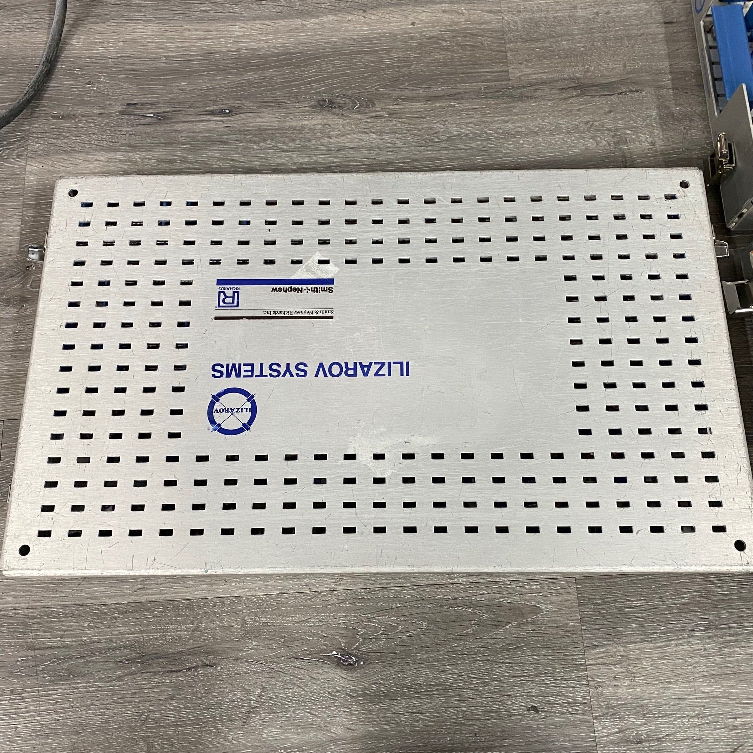 Smith & Nephew ILIZAROV External Fixator System - Smith & Nephew -Angelus Medical