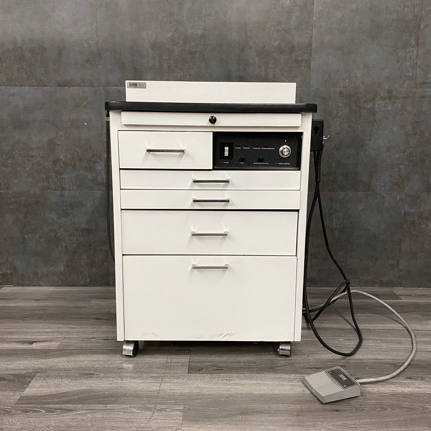 SMR Maxi 40000 ENT Treatment Cabinet (Refurbished) - SMR Global -Angelus Medical