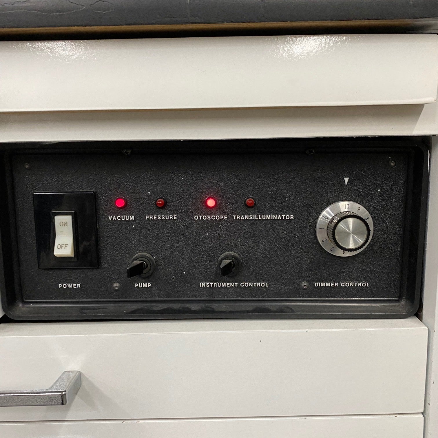 SMR Maxi 40000 ENT Treatment Cabinet (Refurbished) - SMR Global -Angelus Medical