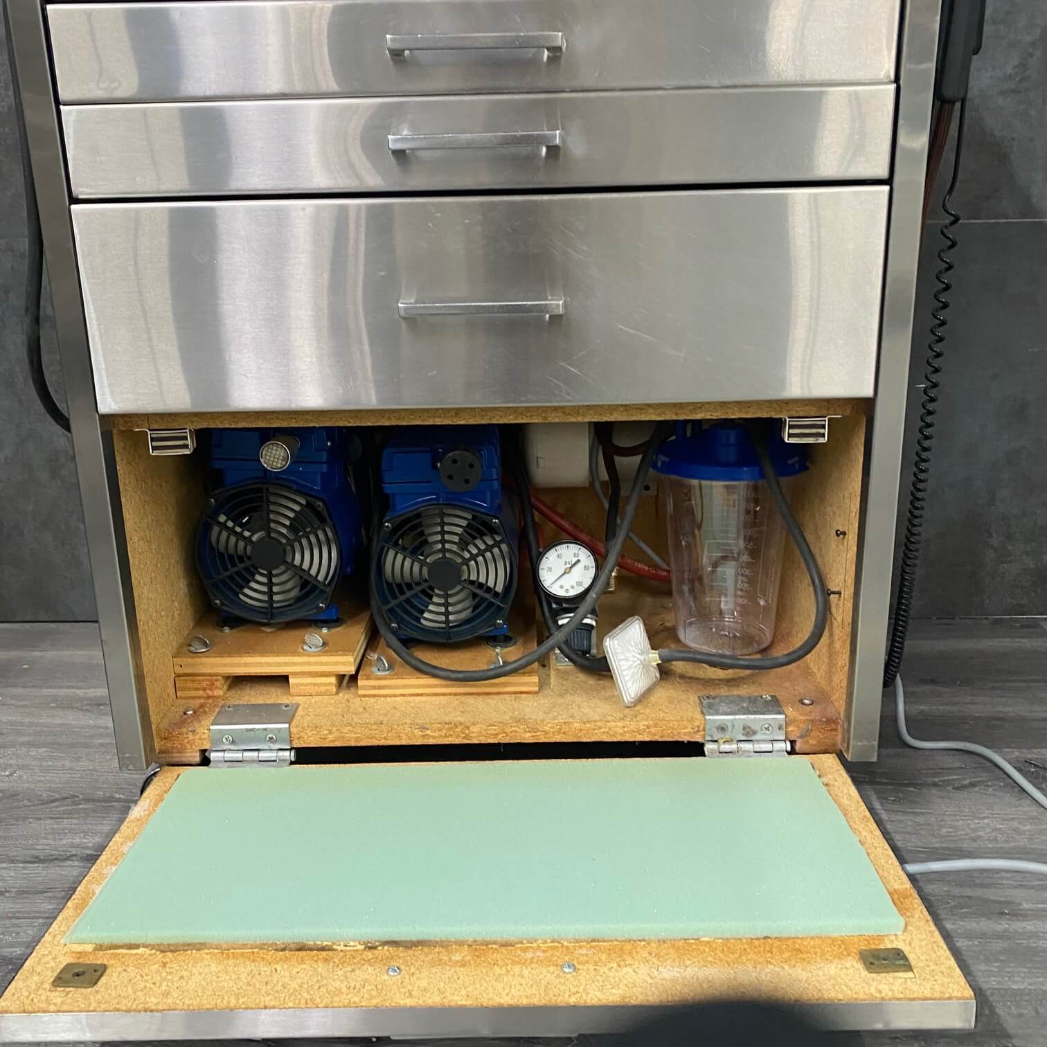 SMR Maxi Treatment Cabinet (Refurbished) - SMR Global -Angelus Medical