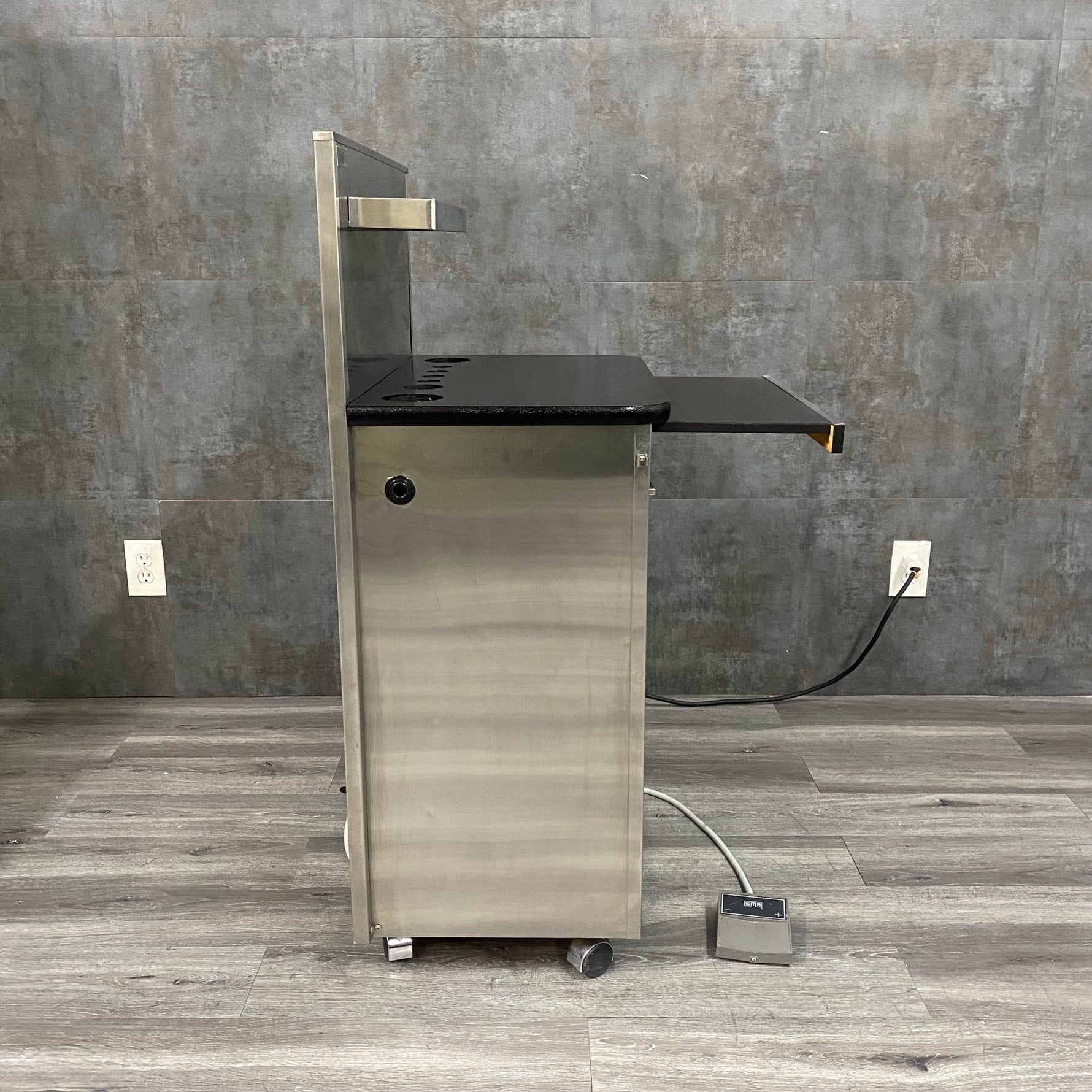 SMR Maxi Treatment Cabinet (Refurbished) - SMR Global -Angelus Medical