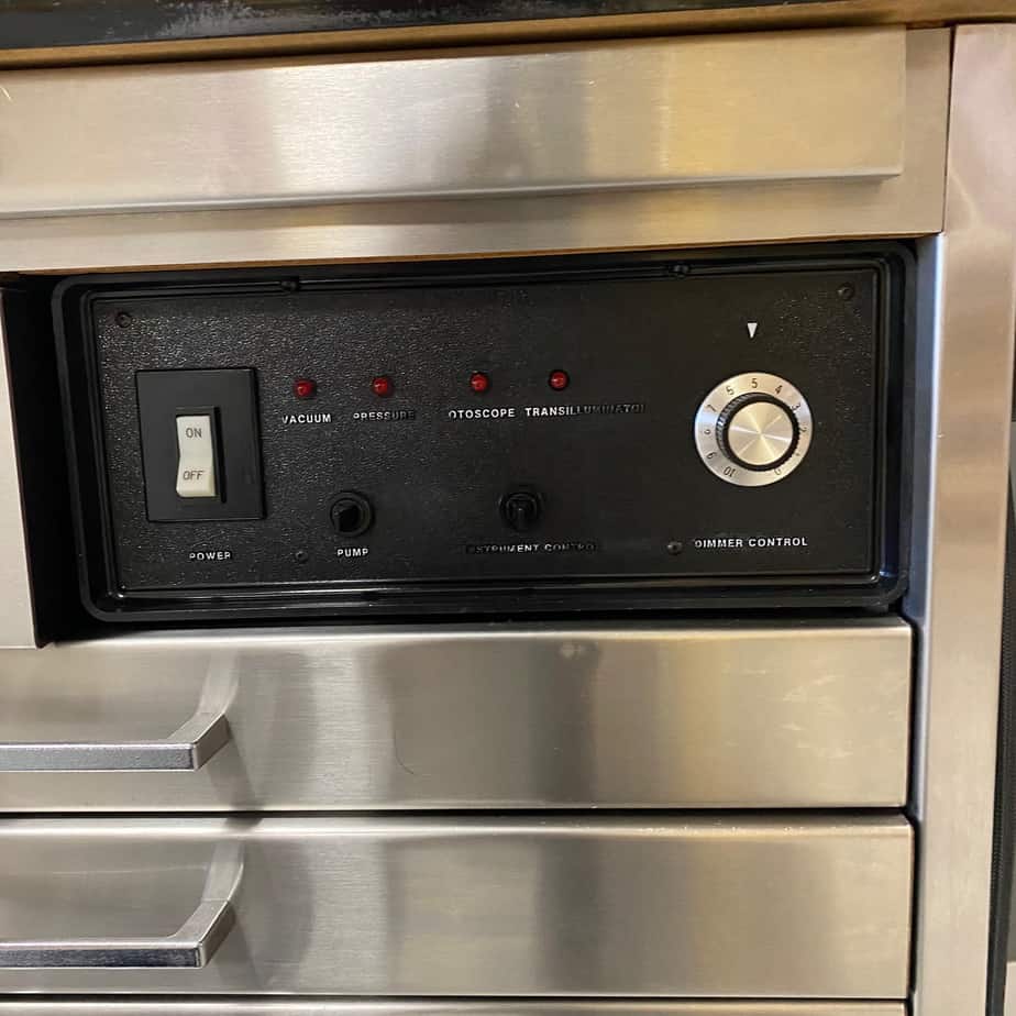 SMR Maxi Treatment Cabinet (Refurbished) - SMR Global -Angelus Medical