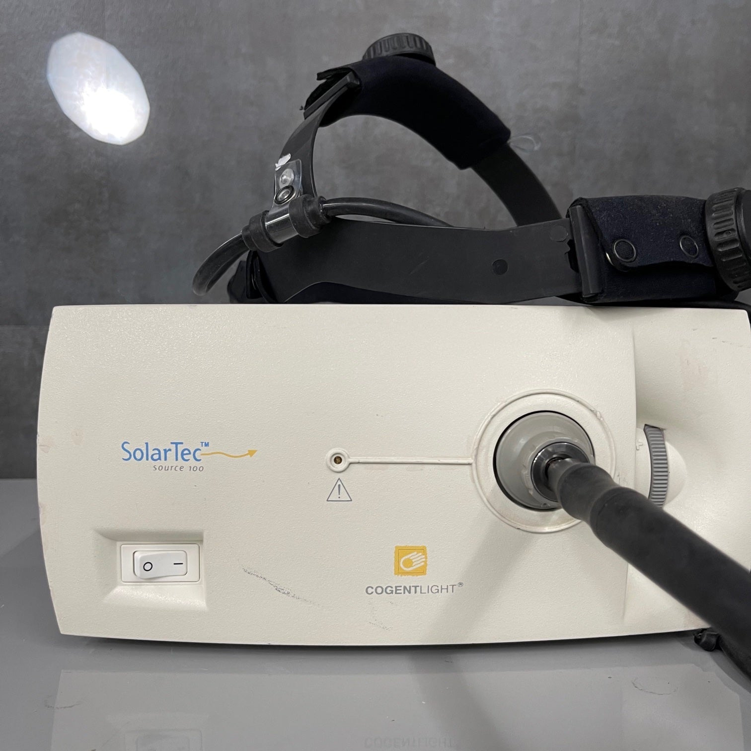 SolarTec Source 100 Light Source - Solartec -Angelus Medical