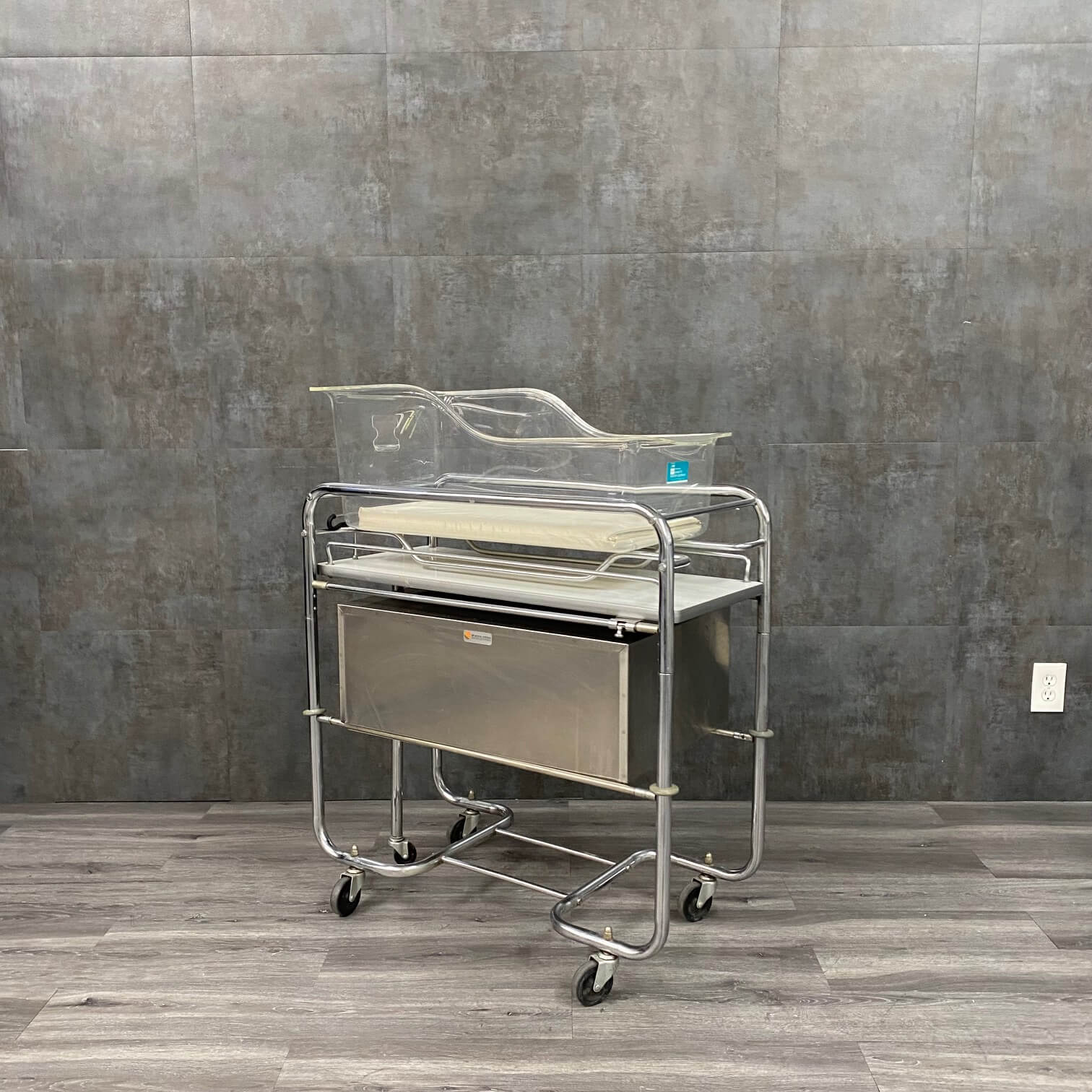 Hospital Crib-Angelus Medical