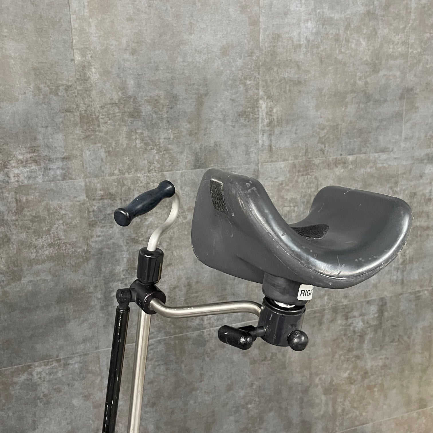 Steris / Amatech Cysto-Lift Knee Crutch (Used) - Steris -Angelus Medical