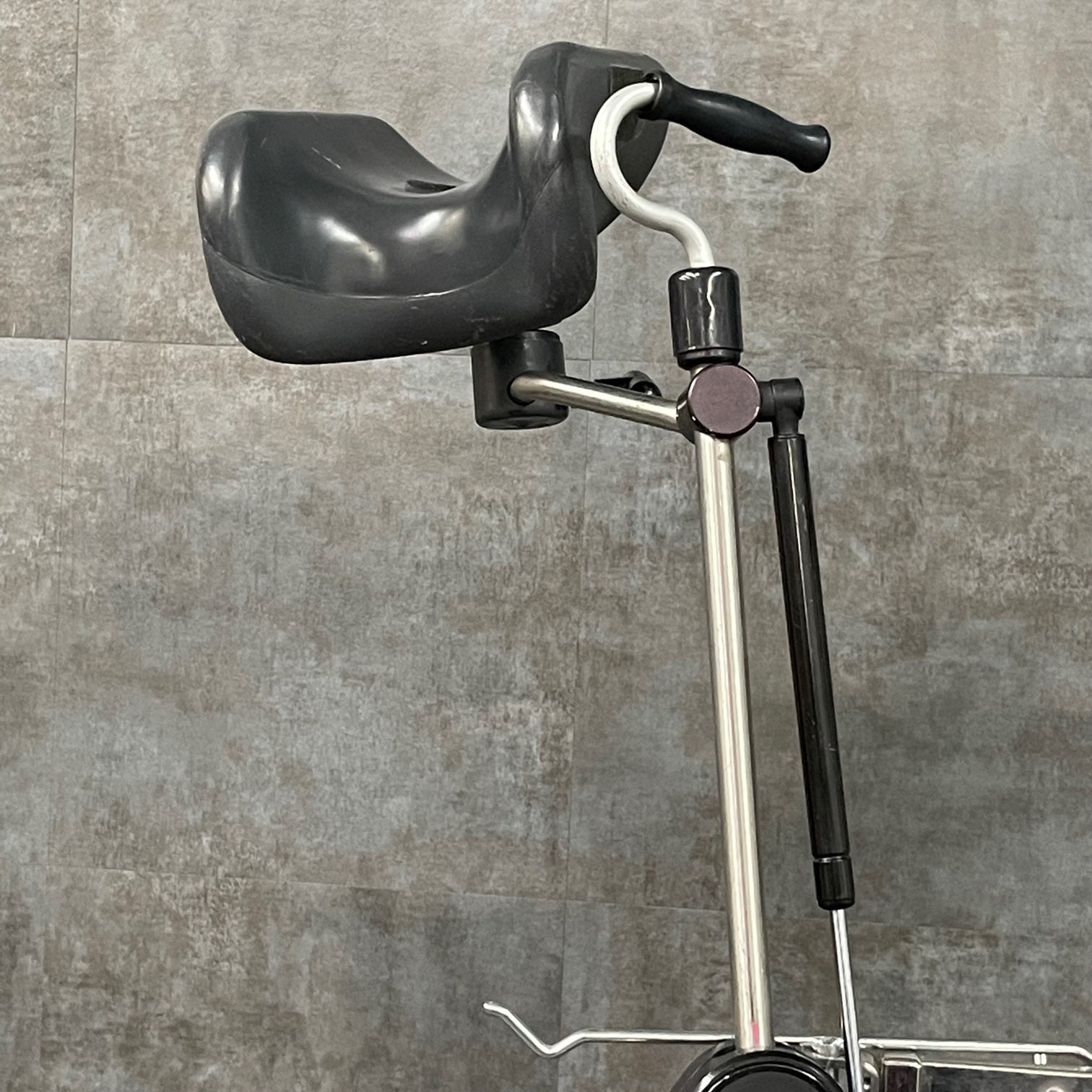 used knee crutches,Angelus Medical