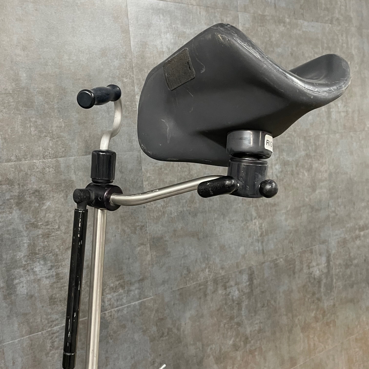Steris / Amatech Cysto-Lift Knee Crutch (Used) - Steris -Angelus Medical