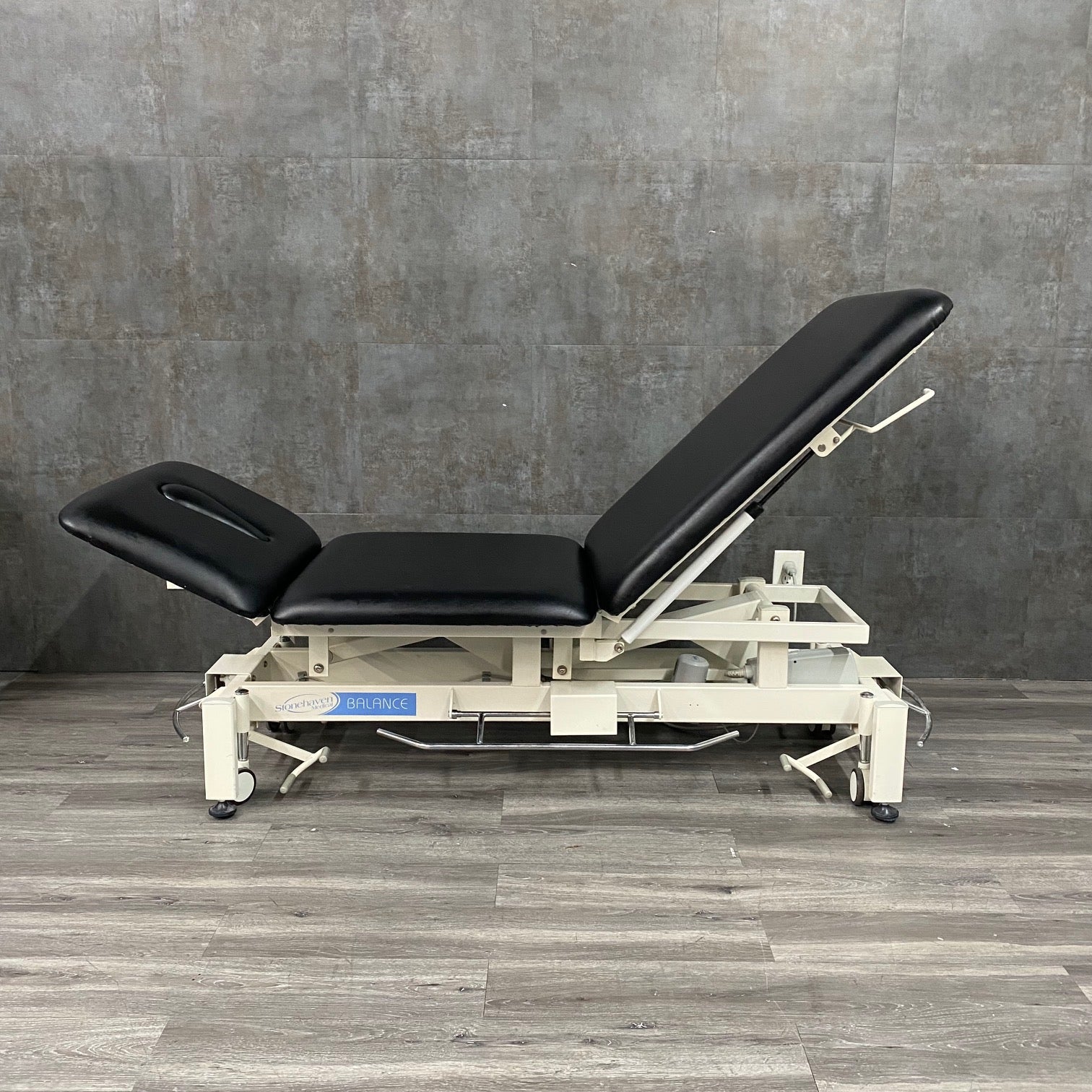 Stone haven Medical Balance power treatment table - Stone Haven -Angelus Medical