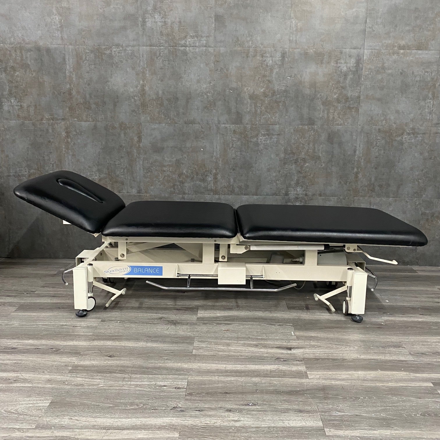 Stone haven Medical Balance power treatment table - Stone Haven -Angelus Medical