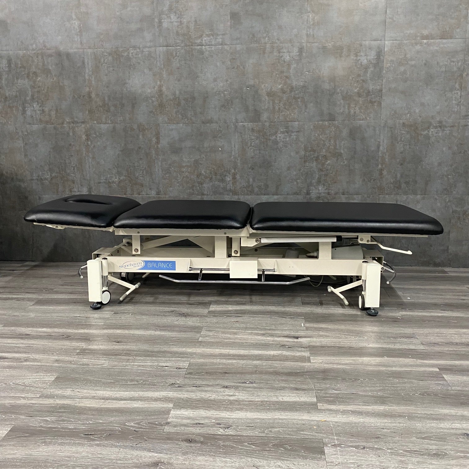 Stone haven Medical Balance power treatment table - Stone Haven -Angelus Medical