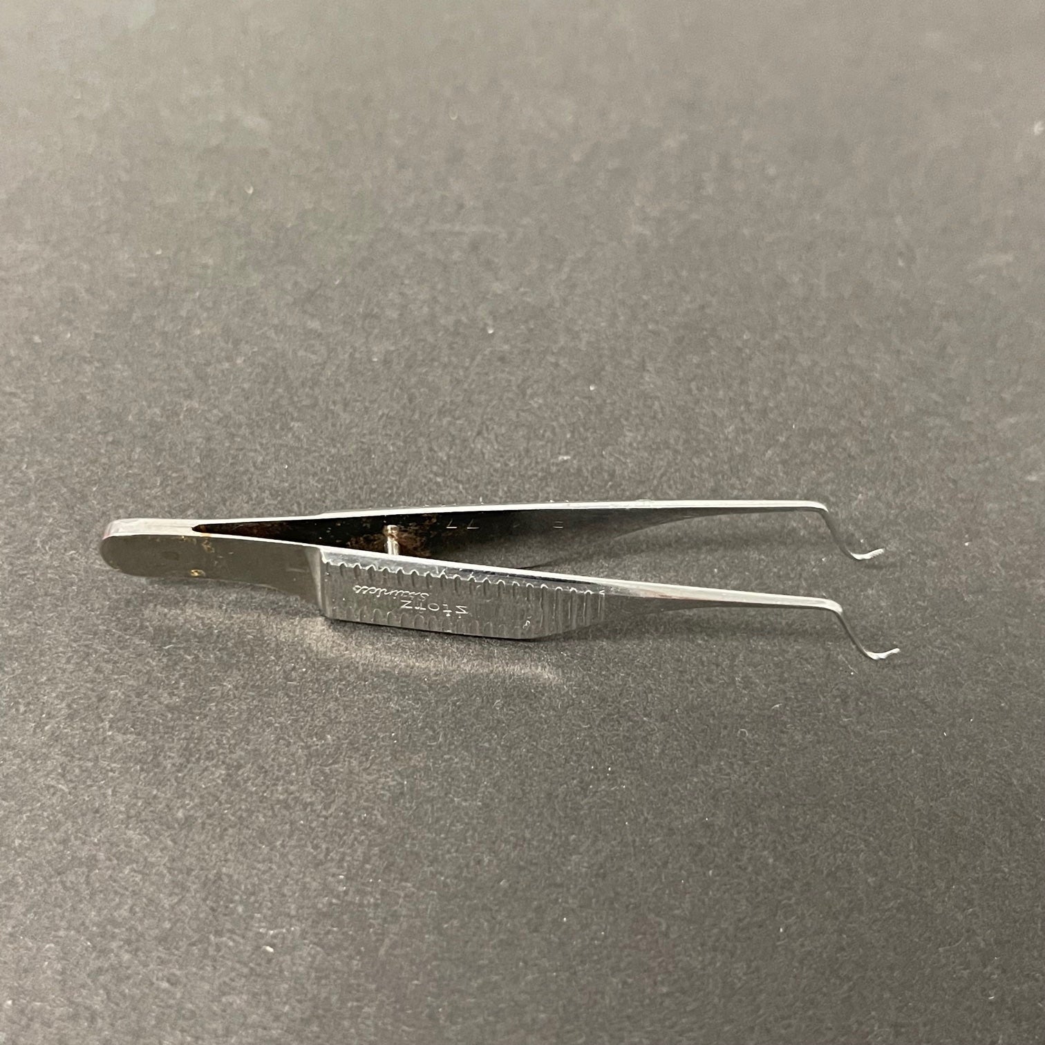 Storz Botvin Iris Forceps Serrated - Botvin -Angelus Medical