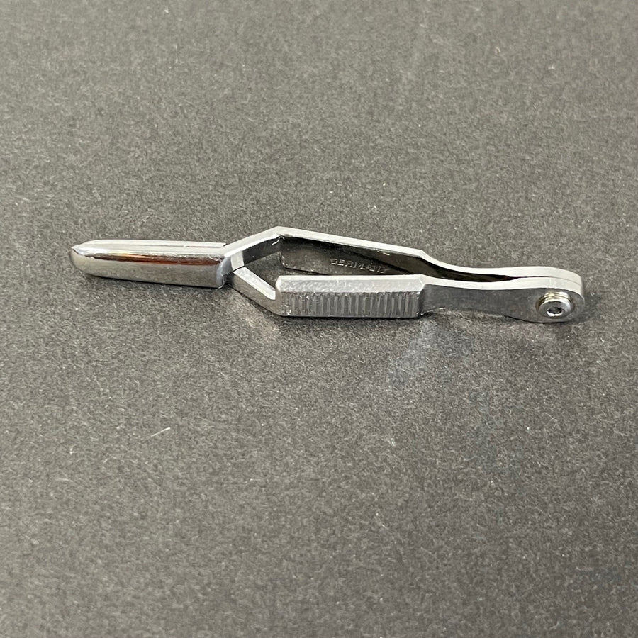 Storz bulldog Serrefine Forceps (Used) - Storz -Angelus Medical
