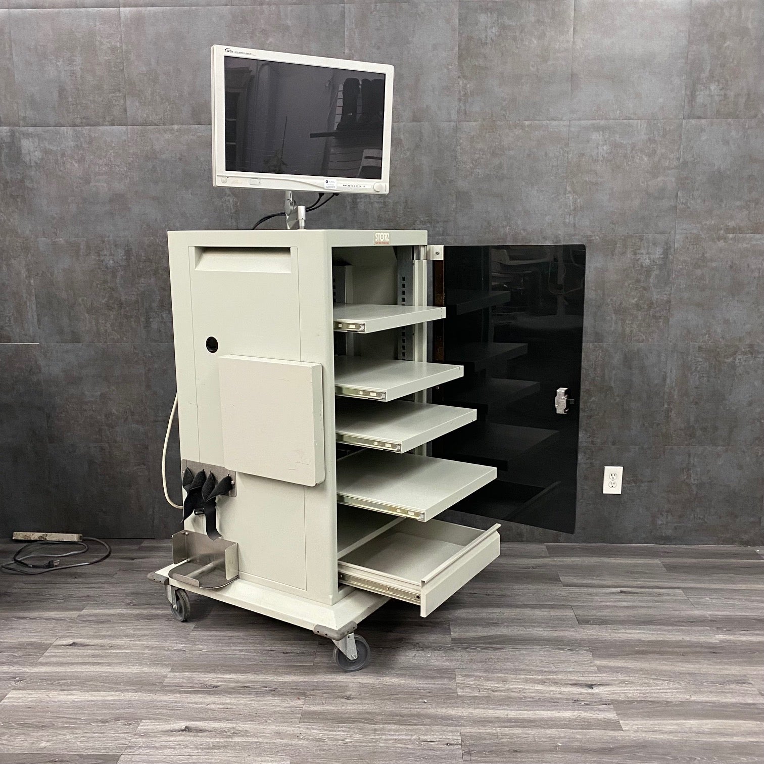 Storz Endoscopy Cart with Monitor - Storz -Angelus Medical