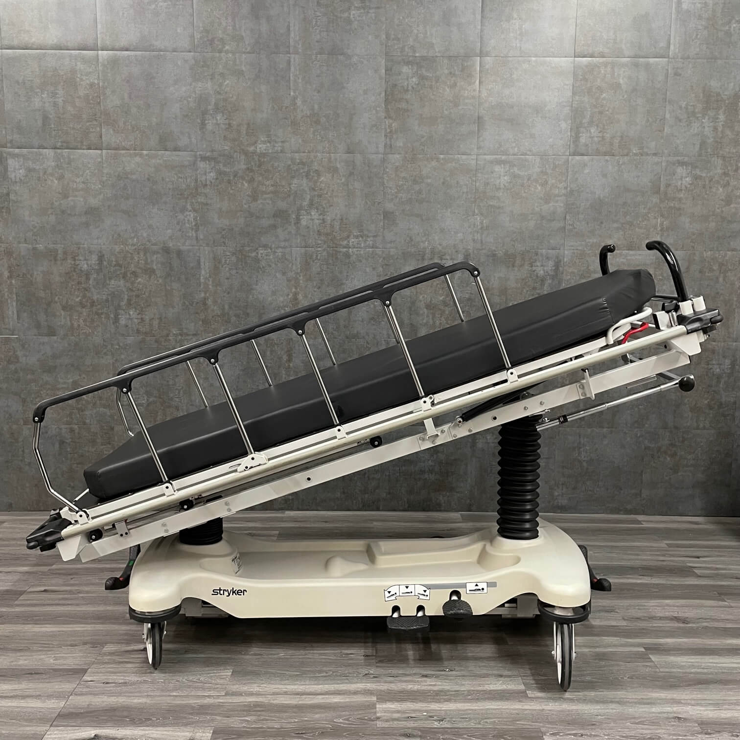 Stryker 1020 Trauma Stretcher - Stryker -Angelus Medical