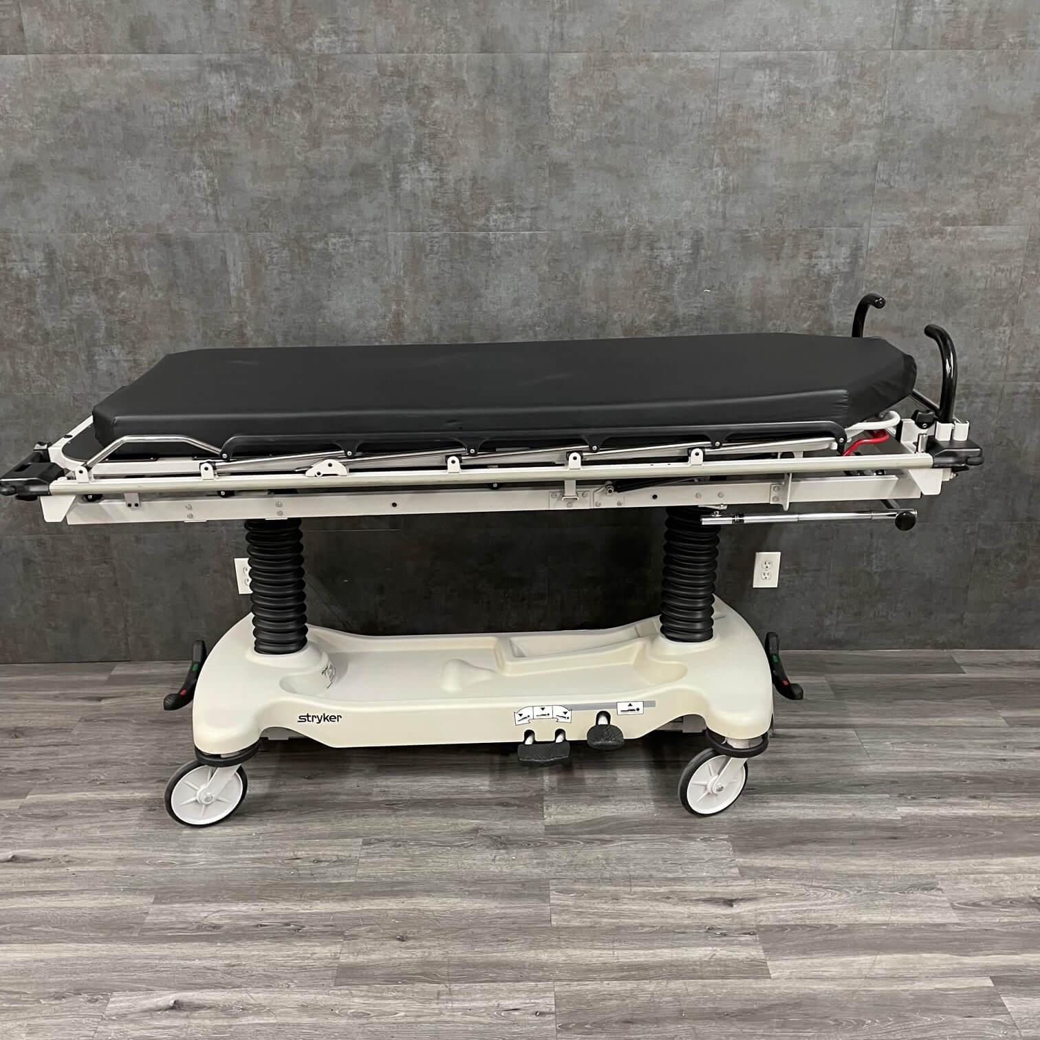 Stryker 1020 Trauma Stretcher - Stryker -Angelus Medical