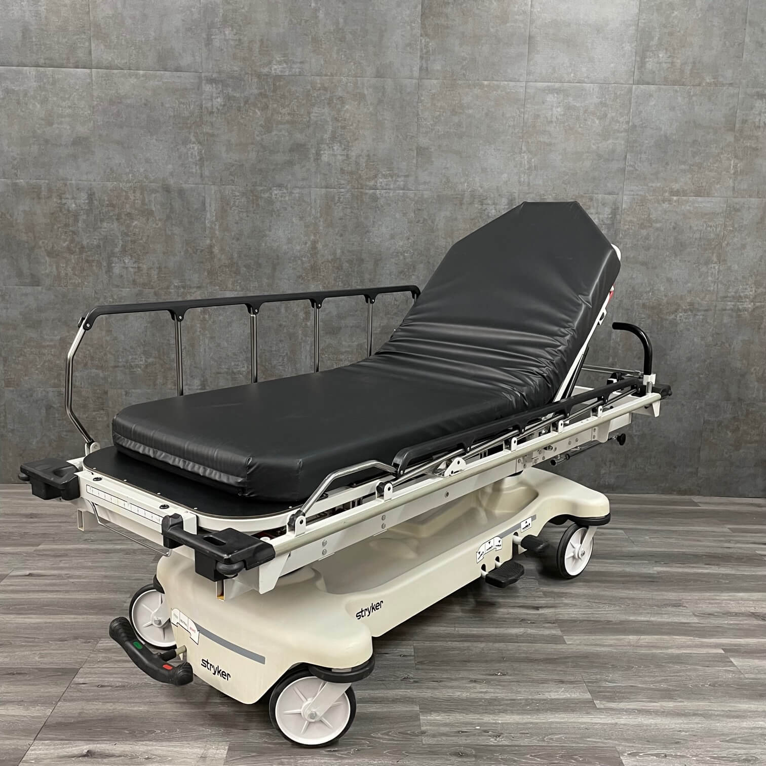 Stryker 1020 Trauma Stretcher - Stryker -Angelus Medical