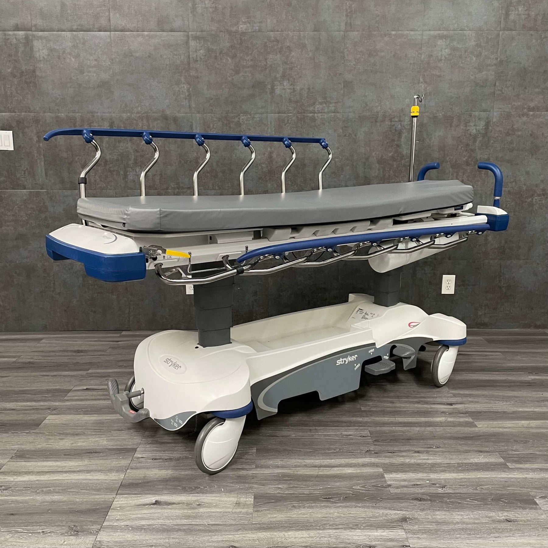 Stryker 1105 Prime,Gurney,Stryker Big wheel,stryker gurney Angelus