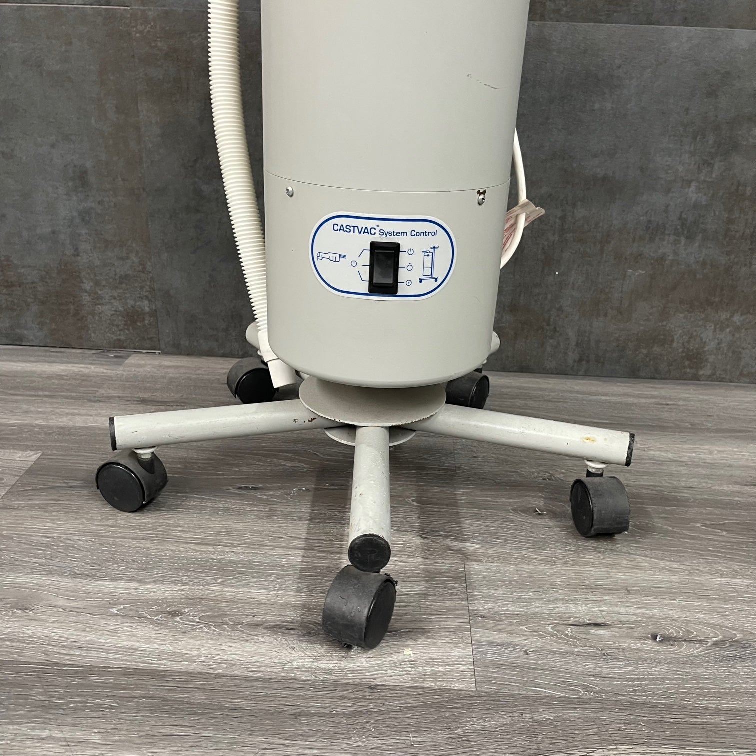 Stryker 986 Cast Vacuum Mobile Stand with Five-Wheel Base - for sale near me