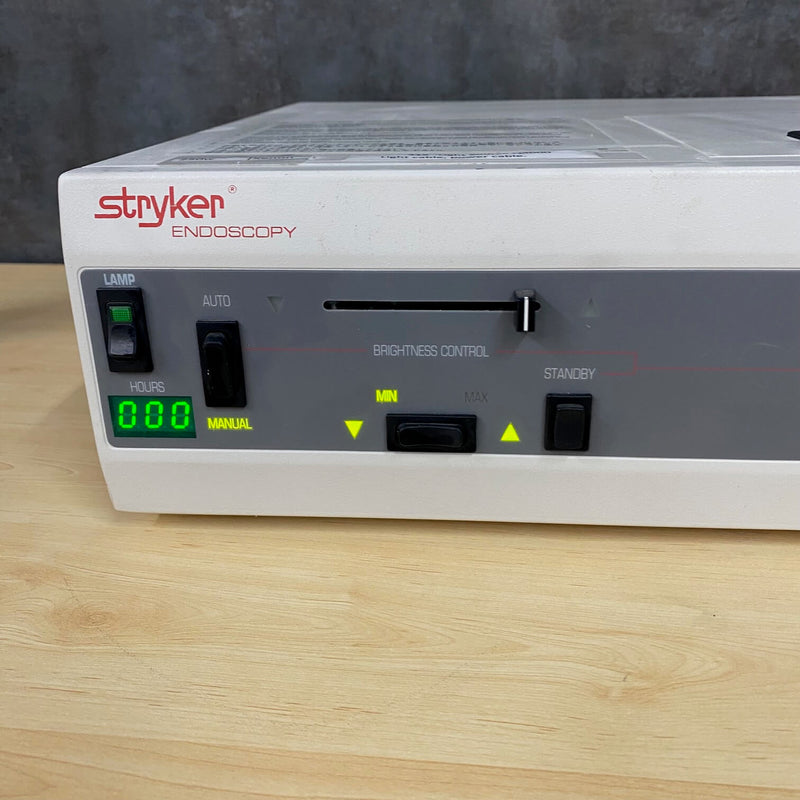 Stryker Quantum 4000 Light Source (Refurbished) - Stryker -Angelus Medical