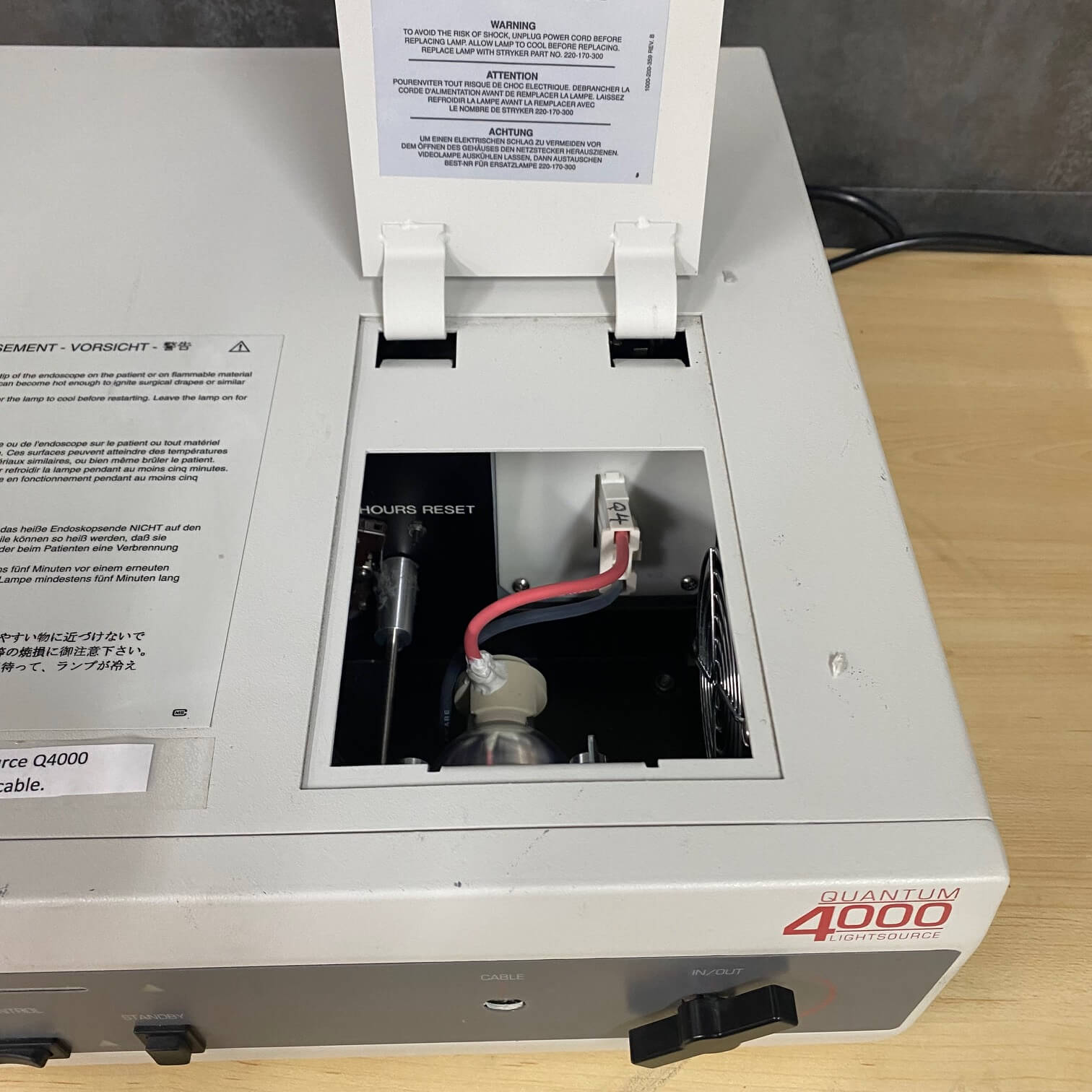 Stryker Quantum 4000 Light Source (Refurbished) - Stryker -Angelus Medical