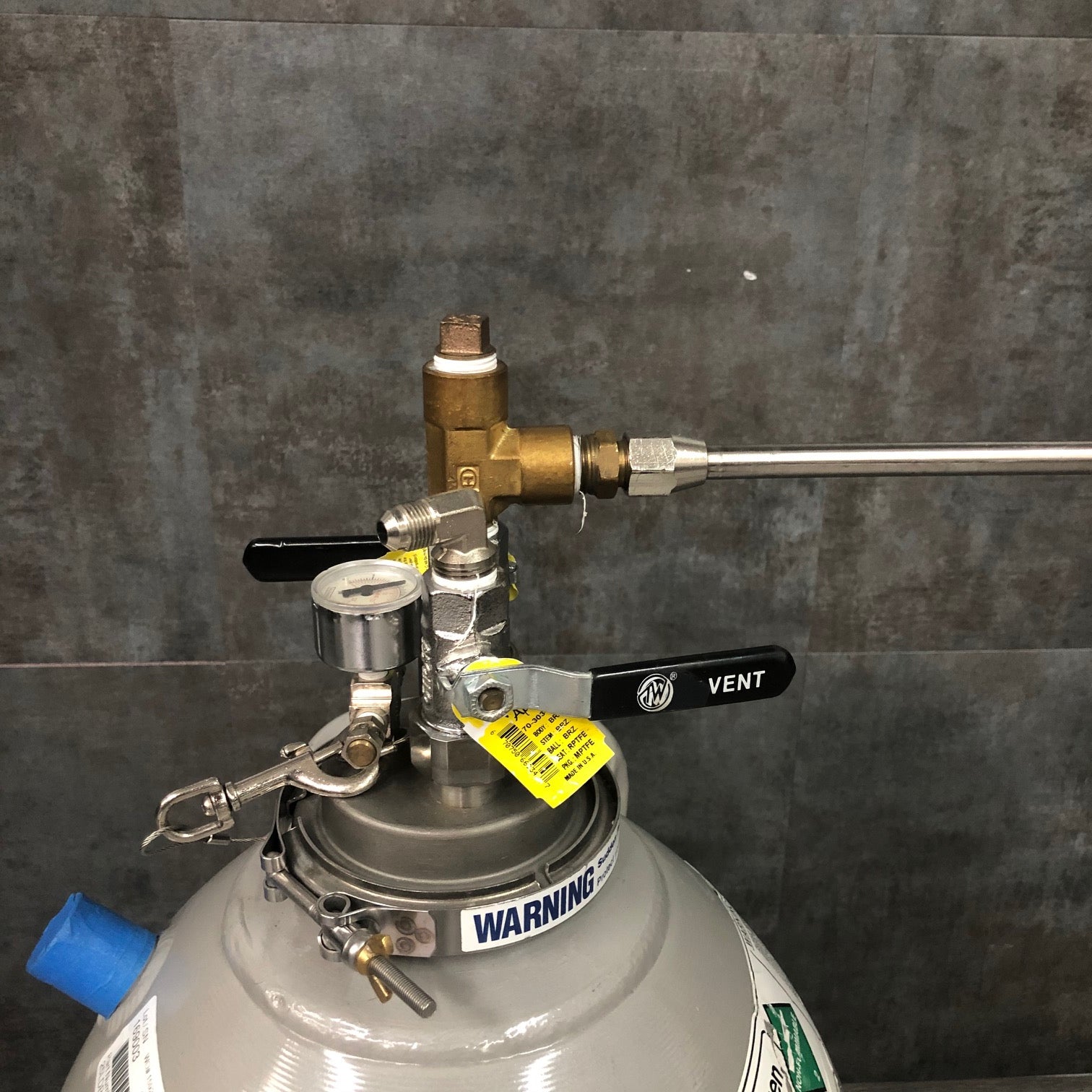 Taylor Wharton LD25 Liquid Nitrogen Tank - Taylor Wharton -Angelus Medical