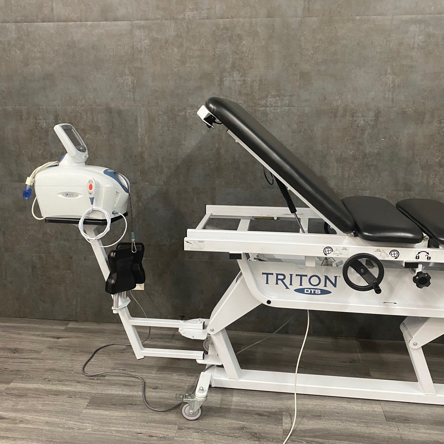 The complete Chattanooga Triton Traction System - Chattanooga -Angelus Medical