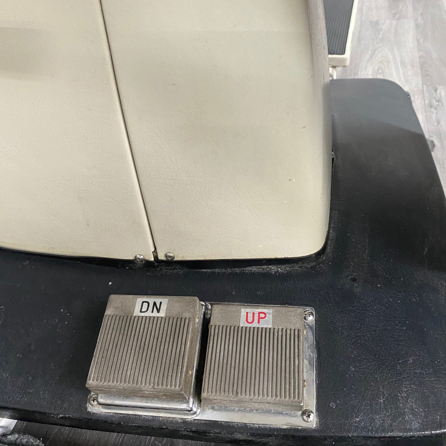 TopCon Chair and Stand Package (Used) - Topcon -Angelus Medical