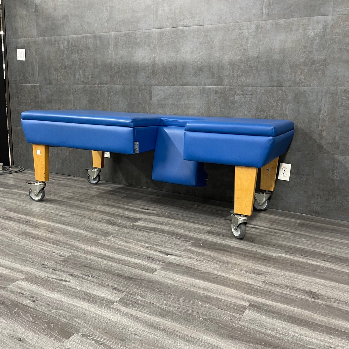 Treatment table (Used) - NMD -Angelus Medical