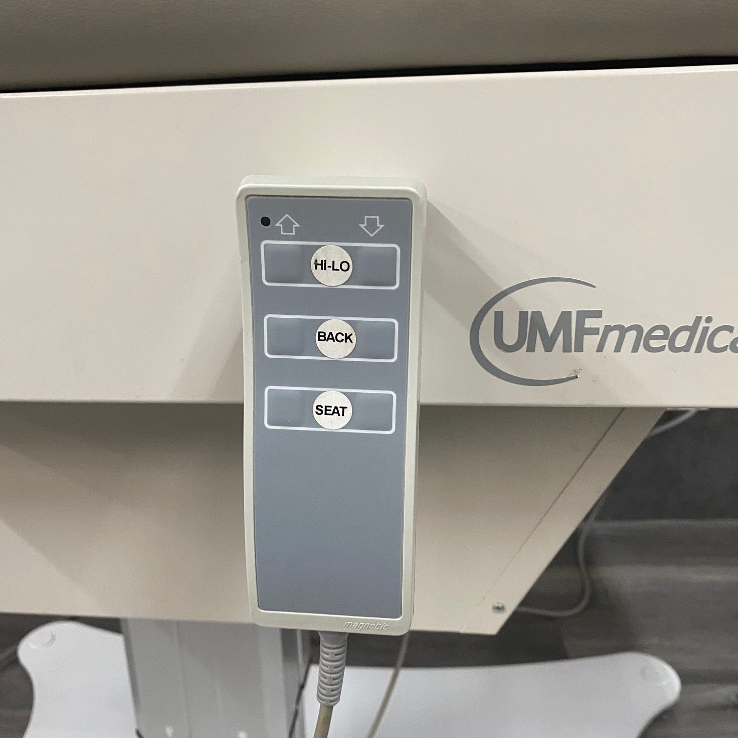 UMF 5016 Podiatry Chair - UMF -Angelus Medical