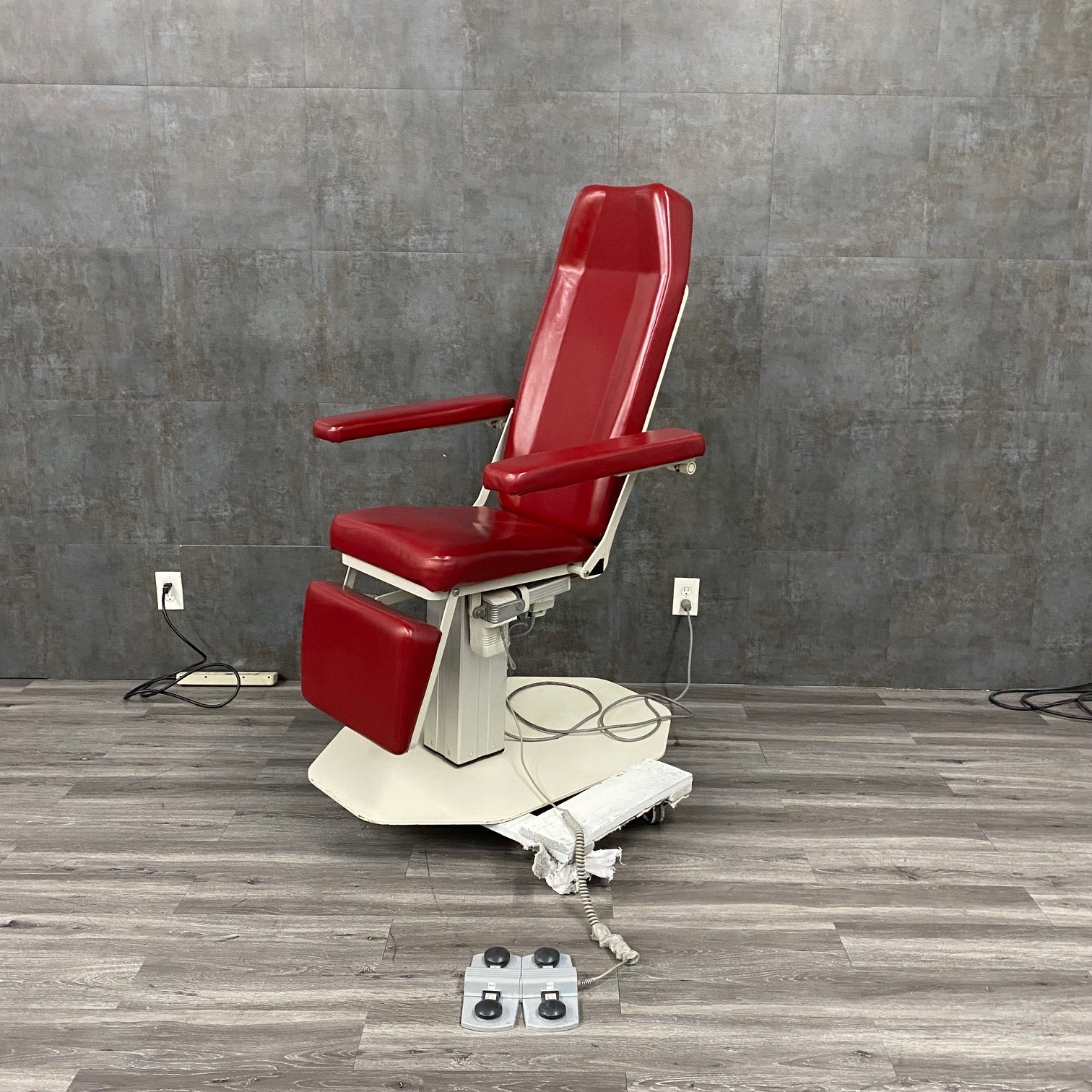 UMF 8678 Power Phlebotomy Chair - UMF Medical -Angelus Medical