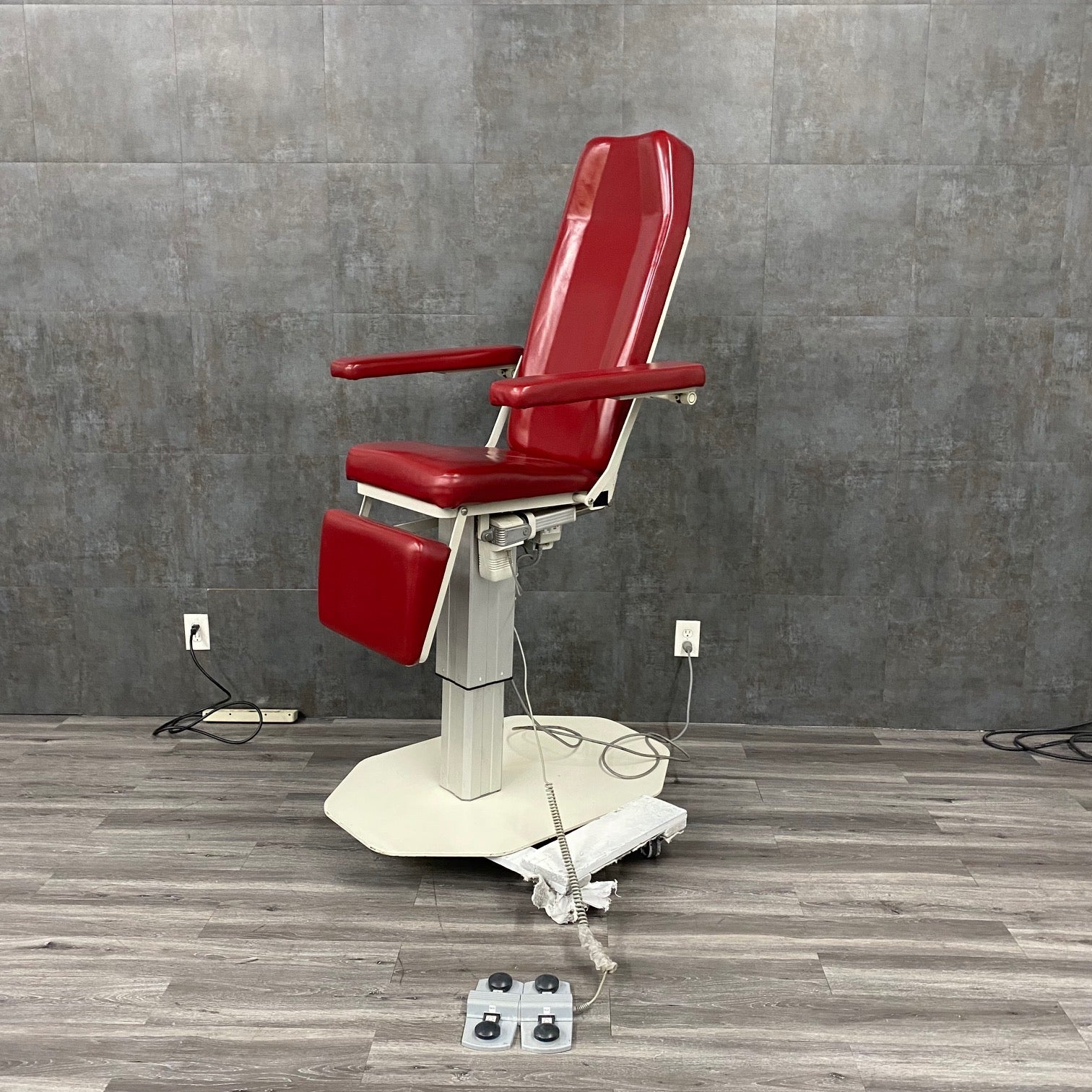 UMF 8678 Power Phlebotomy Chair - UMF Medical -Angelus Medical