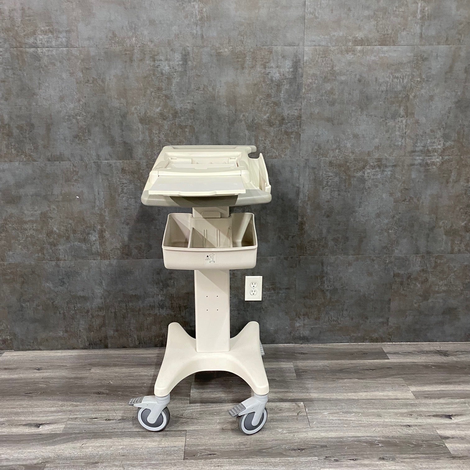Universal Medical Mobile cart with basket (Refurbished) - NMD -Angelus Medical