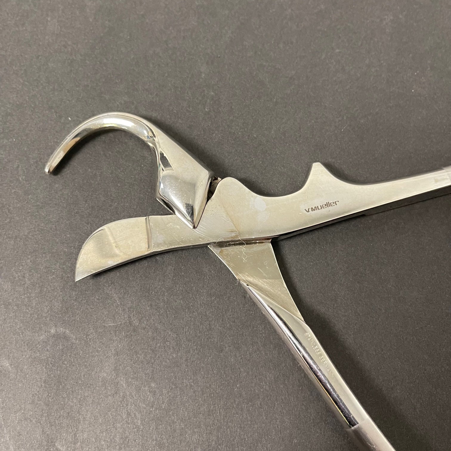 V. Mueller,Rib shears,rib scissors,surgical rib cutter Angelus Medical and Optical