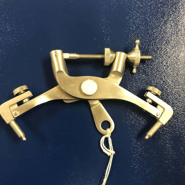 V Mueller skull traction tong