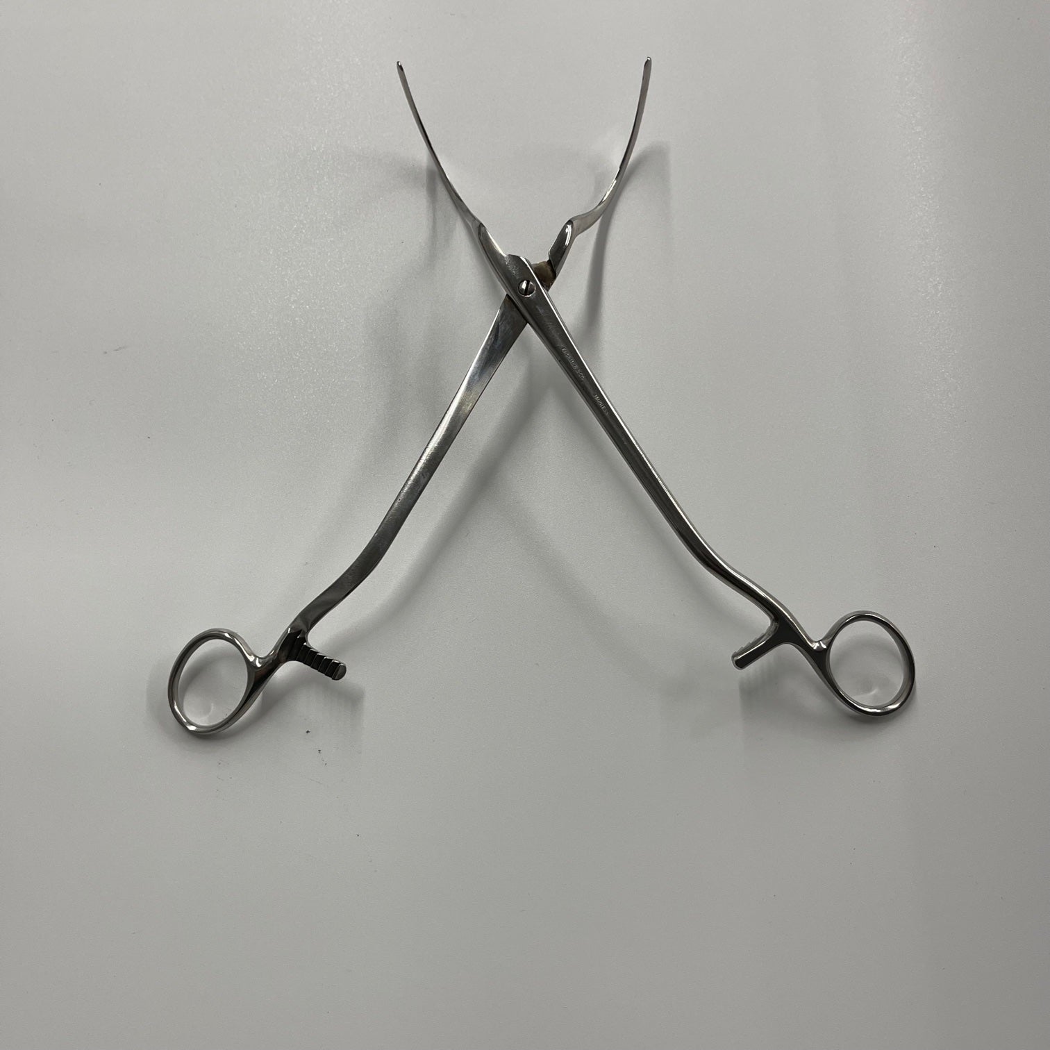 V. Mueller Wylie J clamp - V. Mueller -Angelus Medical