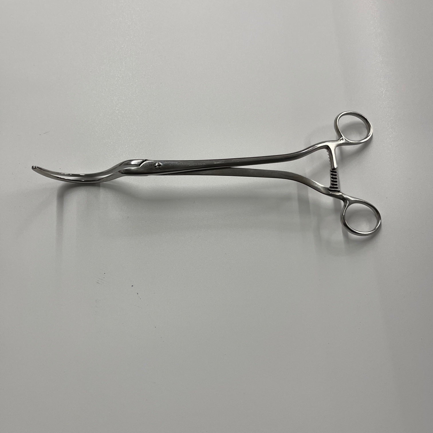 V. Mueller Wylie J clamp - V. Mueller -Angelus Medical