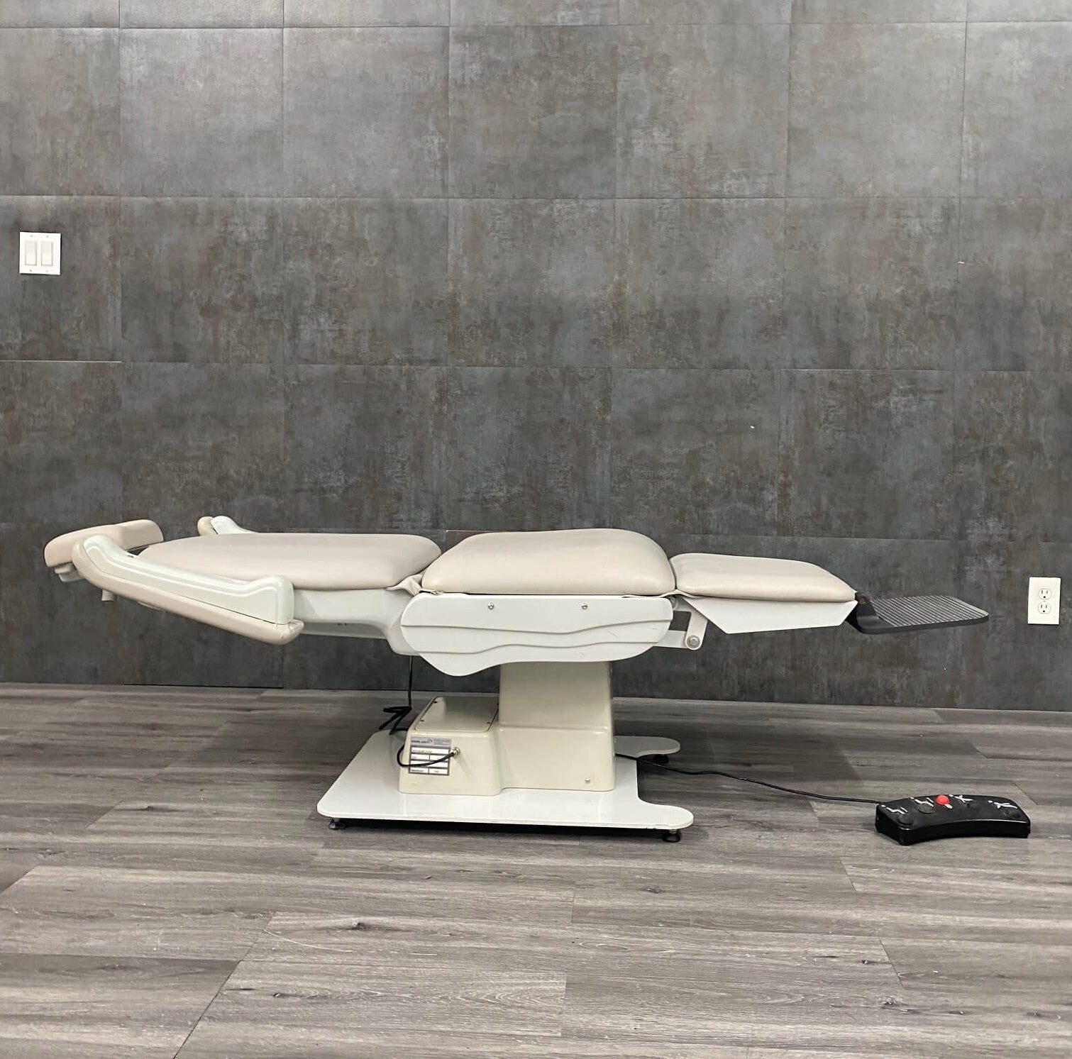 ViewLight Jazz Ophalmic Chair and Stand - ViewLight -Angelus Medical