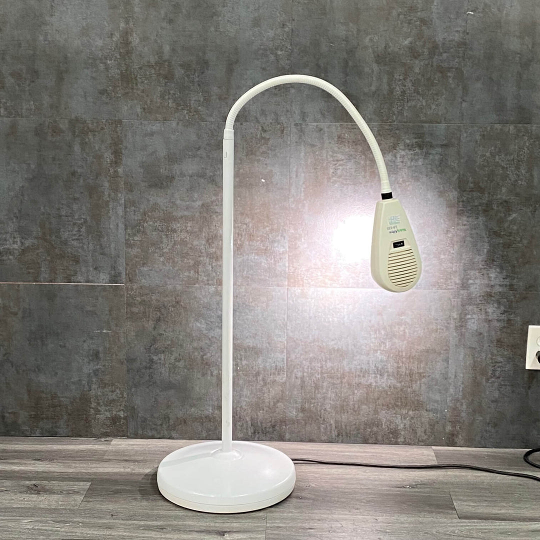 Welch Allyn LS 135 LED Exam Light | Angelus Medical Gardena CA