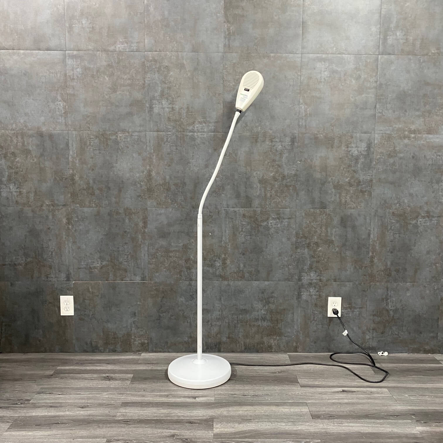 Welch Allyn LS 135 LED Exam Light | Angelus Medical Gardena CA