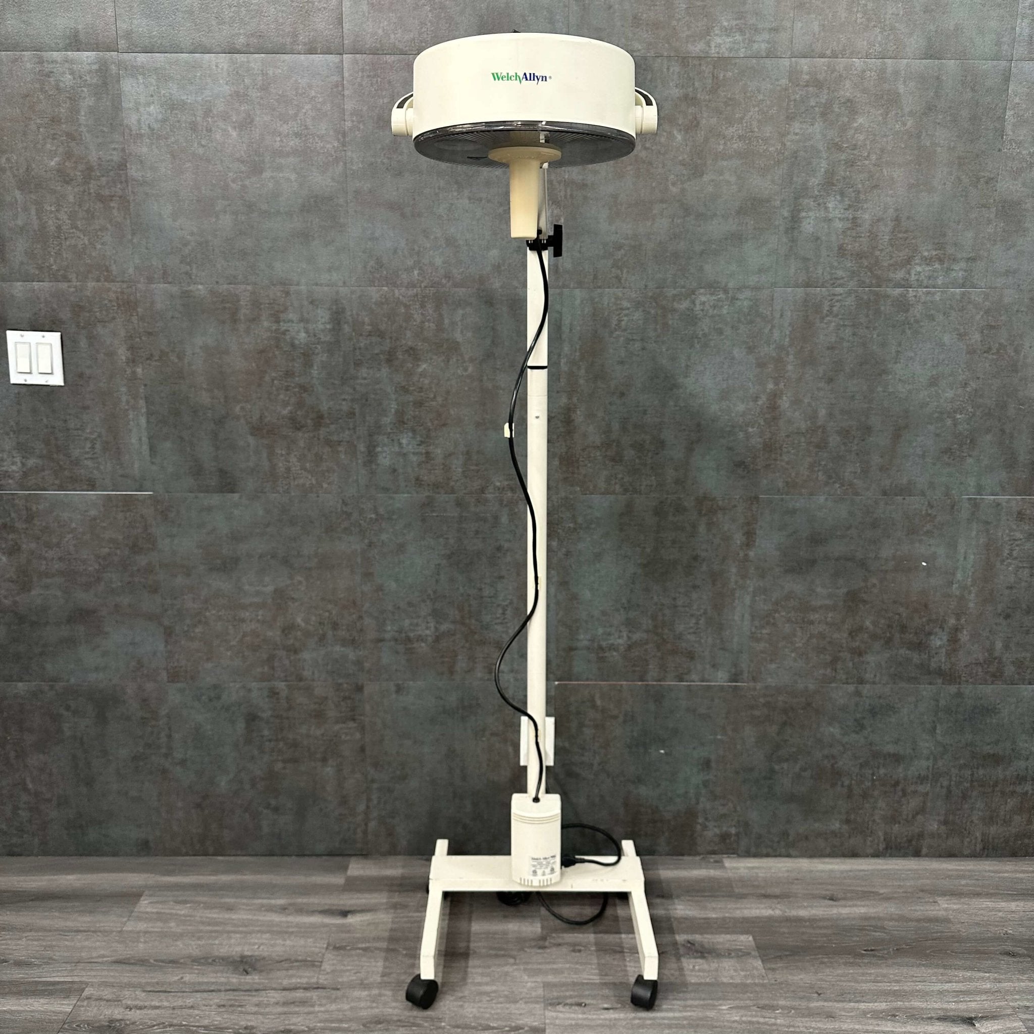 Welch Allyn Mobile Procedure Examination light - – Angelus Medical