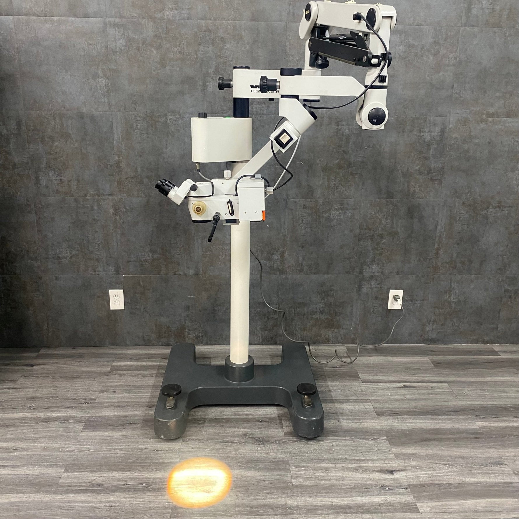 Wild Heerbrugg ENT/Dental Surgical Microscope - Leica -Angelus Medical