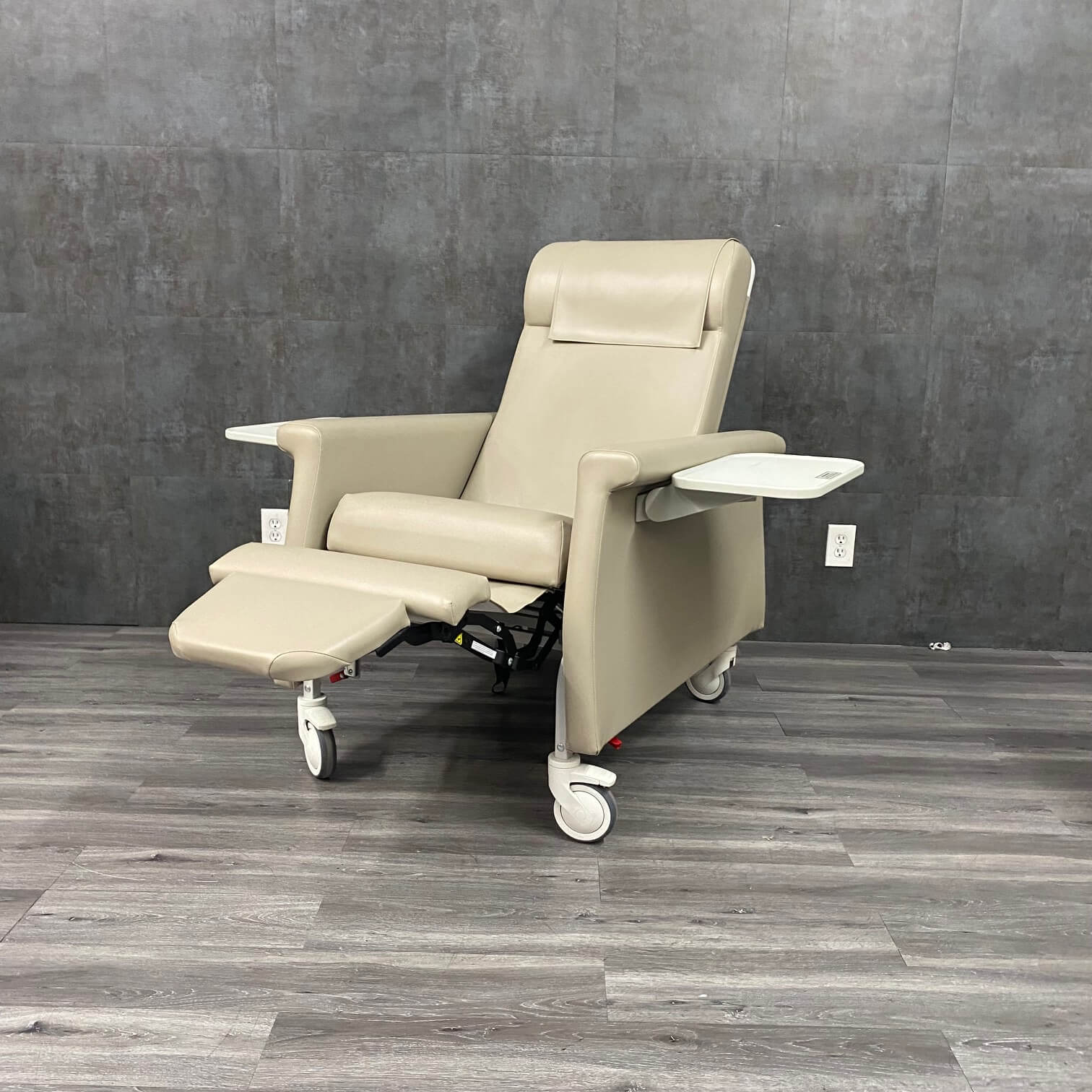 Winco 6940 Clinical Recliner with Swing Arms - Winco -Angelus Medical