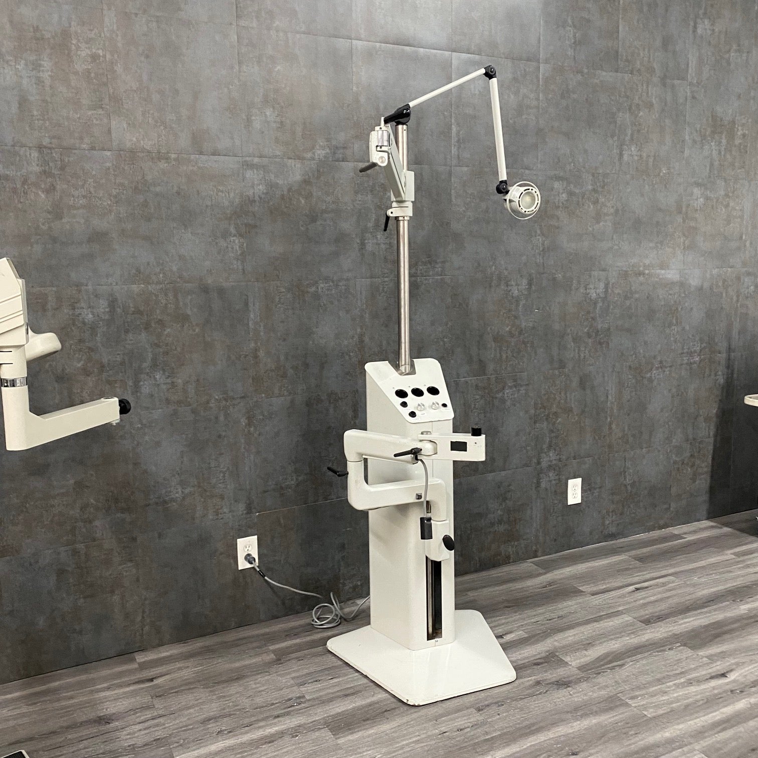 Woodlyn Optical Instrument Stand - Woodlyn -Angelus Medical