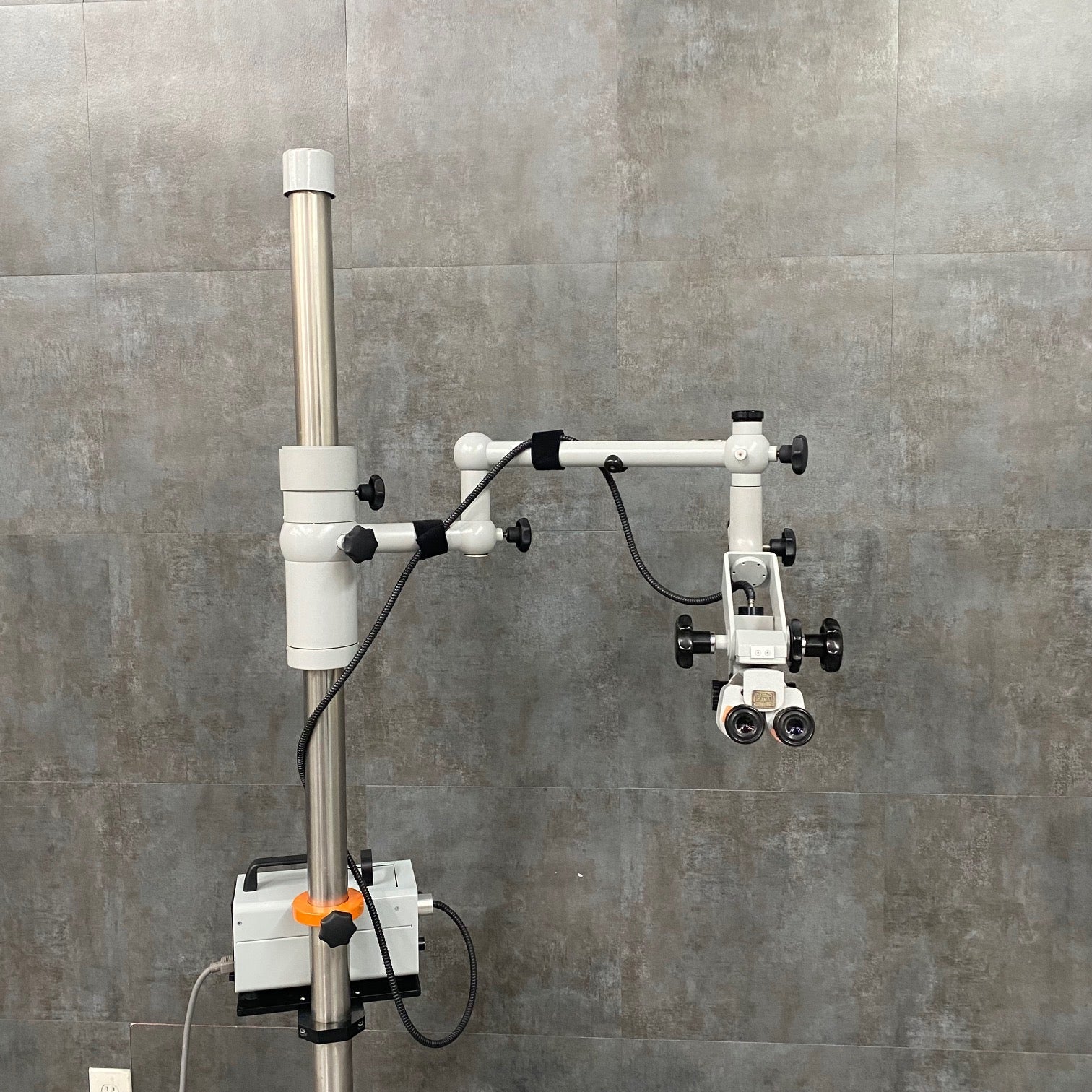 Zeiss OPMI IFC Surgical Microscope (Used) - ZEISS -Angelus Medical