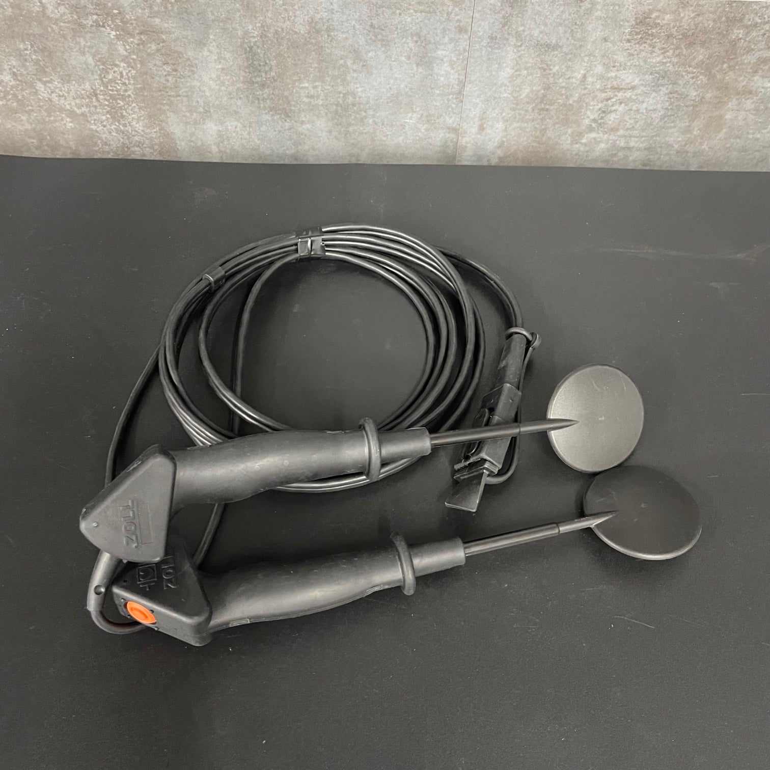 ZOLL Sterilizable Internal Handle with Switch - Zoll -Angelus Medical